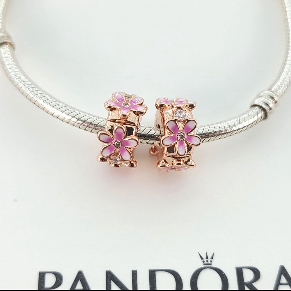 PANDORA Flower Clip Charm w/Box (1 Only) 🌸